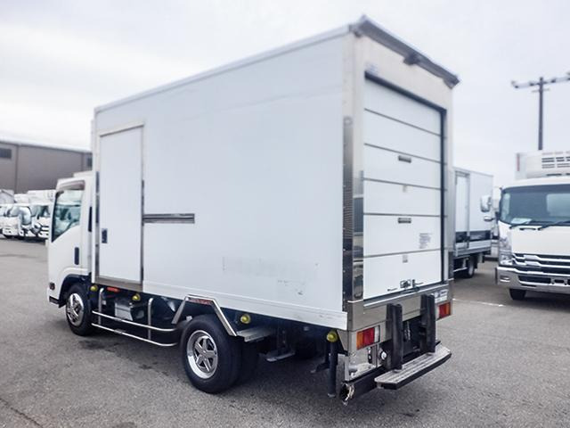 エルフ冷蔵冷凍車
