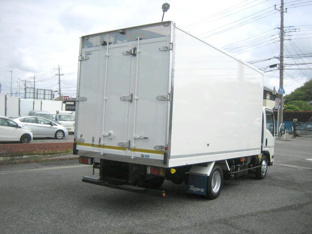 エルフ