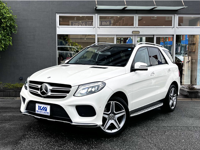 GLE(�����Z�f�X�E�x���c) 350d 4�}�`�b�N�X�|�[�c 4WD�@�p�m���~�b�N�X���C�f�B���O���[�t ���Îԉ摜