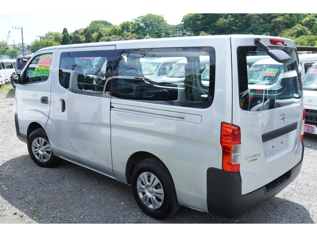 NV350キャラバン2.5 DX ロング ディーゼル 4WD