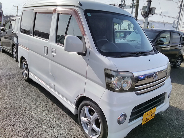 �A�g���[���S���i�_�C�n�c�j�J�X�^���^�[�{ R �u���b�N�G�f�B�V���� 4WD�@�i�r �ETV �L�[���X ��ȃq�[�^�[ ���Îԉ摜