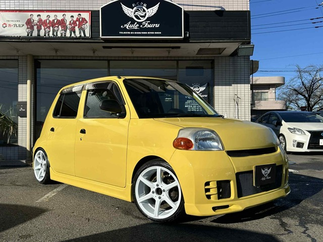 エッセD