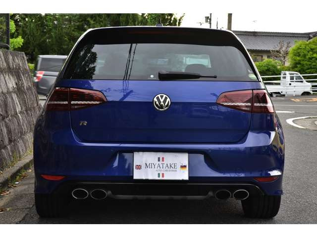 �y�C�����ǂ����[�Ԓv���܂��z�d�グ���X�^�b�t�ɂ��A��p�|���b�V���[�ɂ��{�f�B�̖����d�グ�A�z�C�[���A�^�C���n�E�X�����̐��|�A�����̍R�ۃN���[�j���O�A�e���X�C�b�`�A�n���h���A�ו��̐��|���s���܂��B