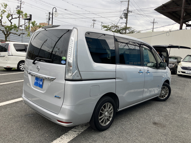 セレナ2.0 20X S-HYBRID