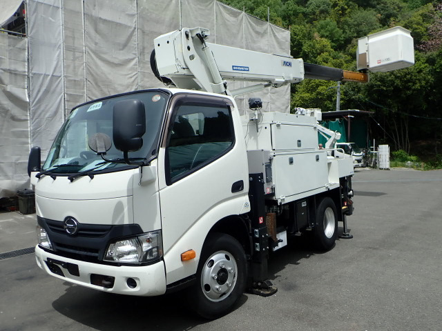 デュトロ高所作業車