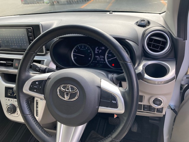 AT  AAC  PS  PW  ABS  �G�A�o�b�O  AW  NAVI ���s33.500km  ETC   �X�}�[�g�L�[