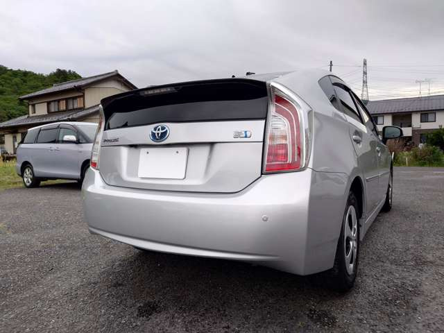 プリウス1.8 S