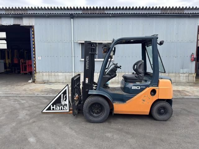 トヨタL&amp;F(トヨタ) エンジンフォークリフト　18682 中古車画像
