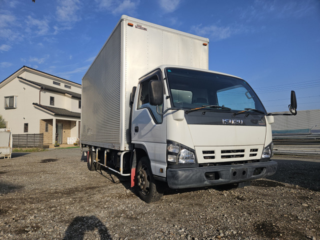 エルフ