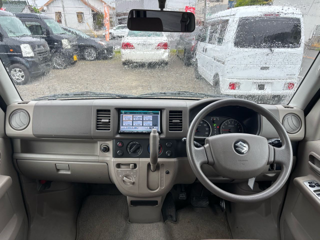 �A�C�|�C���g�������A���Ɍ����炵�̗ǂ��R�b�N�s�b�g�̓����O�h���C�u�ɍœK�B��x�������a�݂��ł��B