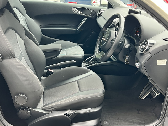 �}�t���[������G�A���̎��t���ȂǁA�J�X�^���̂����k�����C�y�ɂ��₢���킹���������B