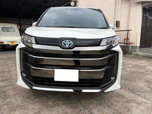 ノア1.8 ハイブリッド S-Z E-Four 4WD