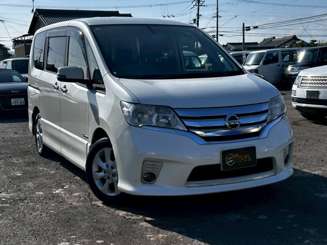セレナ2.0 ハイウェイスター S-HYBRID