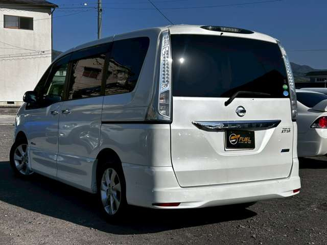 セレナ2.0 ハイウェイスター S-HYBRID