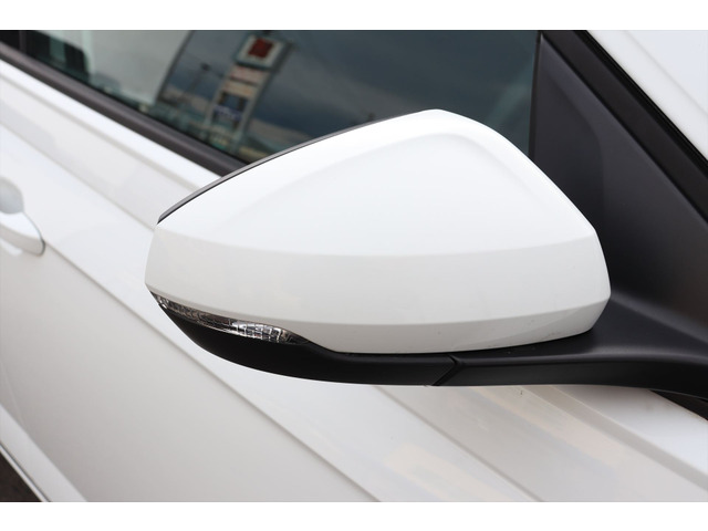�I�[�g�}��CVT�ł��̂ŕϑ��V���b�N���Ȃ��R����悢�ł��B