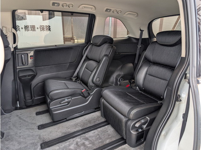 3��ڃV�[�g�����[����΂����̂悤��2��ڃV�[�g�������O�X���C�h�o���܂��B�������Ƃ�����ԂŃh���C�u���y���߂܂��B