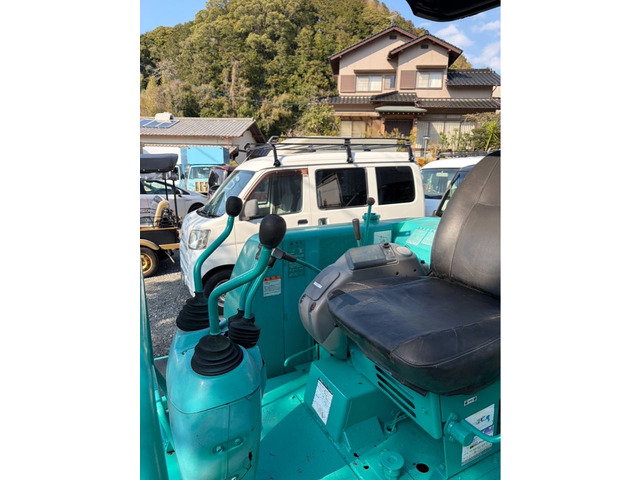 コマツ油圧ショベル