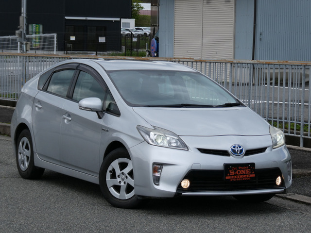 プリウス1.8 S