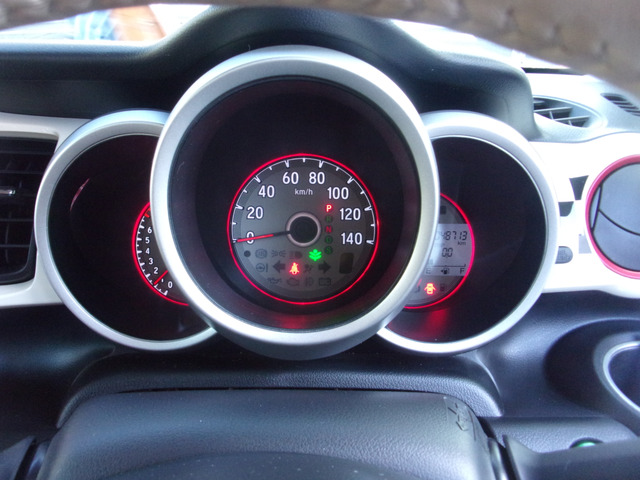 �C���t�H���[�V�����f�B�X�v���C�t�����[�^�[�p�l���B