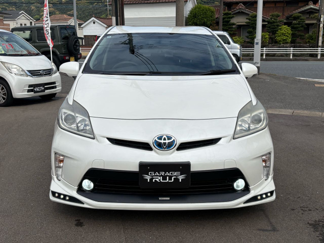プリウス1.8 S