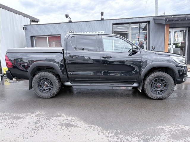 ハイラックス2.4 Z ブラック ラリー エディション ディーゼル 4WD