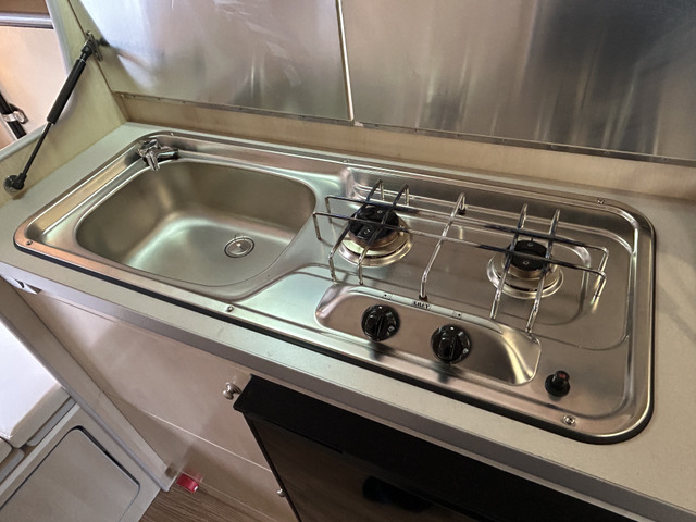�V���N  2�o�[�i�[�K�X�R����