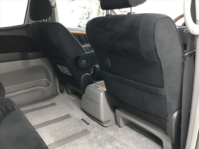 【ガラス張りの品質】 当社の展示車両にはAIS鑑定書とオートオークション会場の査定表を積み込んでいます。プライスボードの金額は諸経費込みのお支払い総額。品質も価格も百聞は一見に如かず。一目瞭然です。