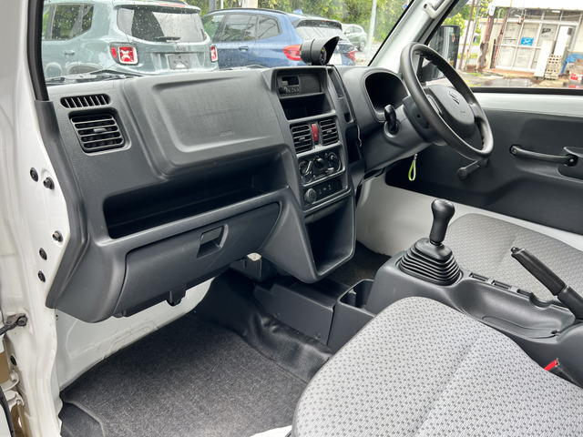 �}�t���[������G�A���̎��t���ȂǁA�J�X�^���̂����k�����C�y�ɂ��₢���킹���������B