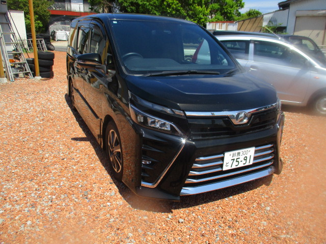 ヴォクシー2.0 ZS