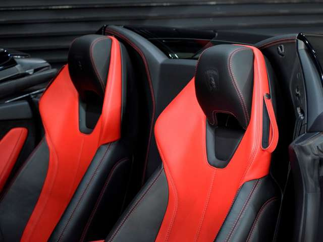 ウラカンスパイダーLP610-4 4WD