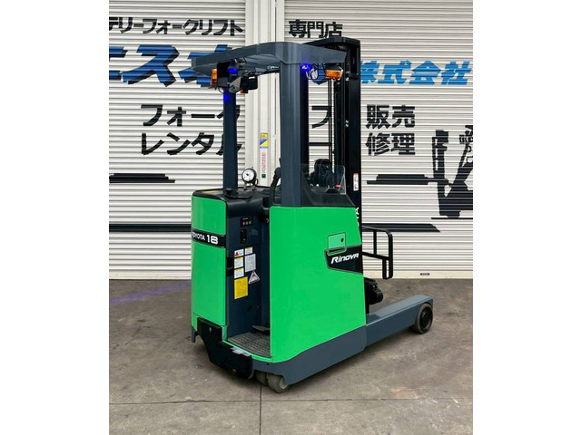 トヨタL&amp;F電動フォークリフト