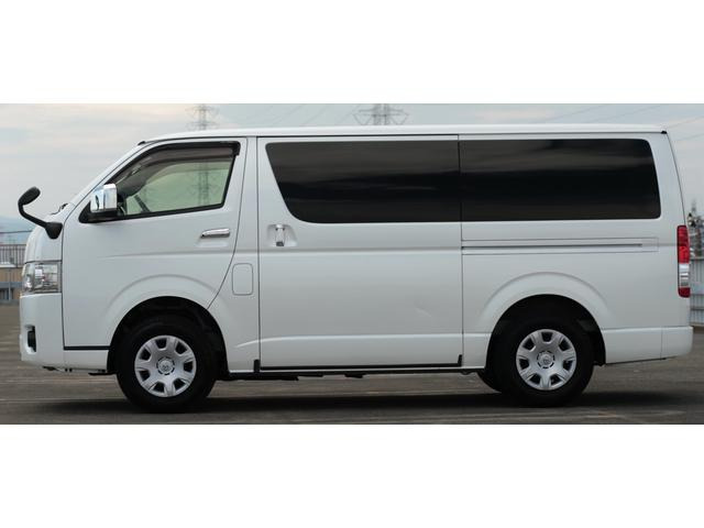 ハイエースバン