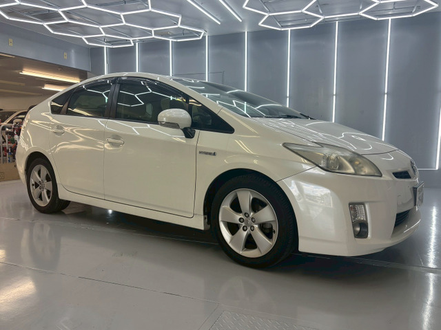 プリウス1.8 S