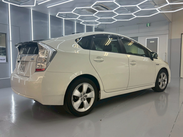 プリウス1.8 S