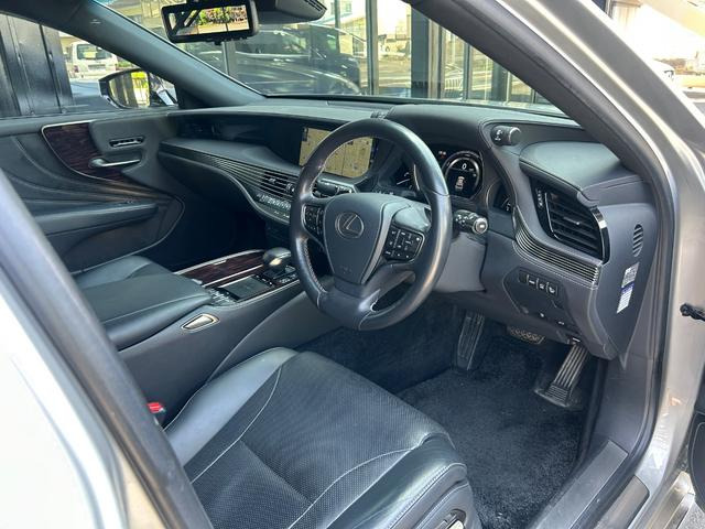 LS500h Iパッケージ 4WD