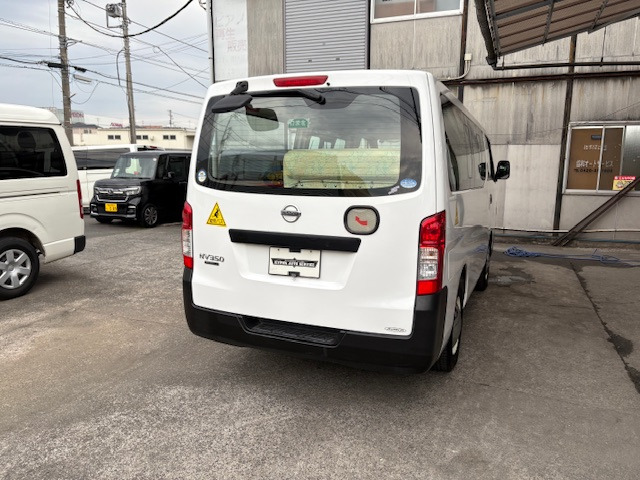 NV350キャラバンワゴン2.5 幼児車 大人2人+幼児12人乗 DX ロング