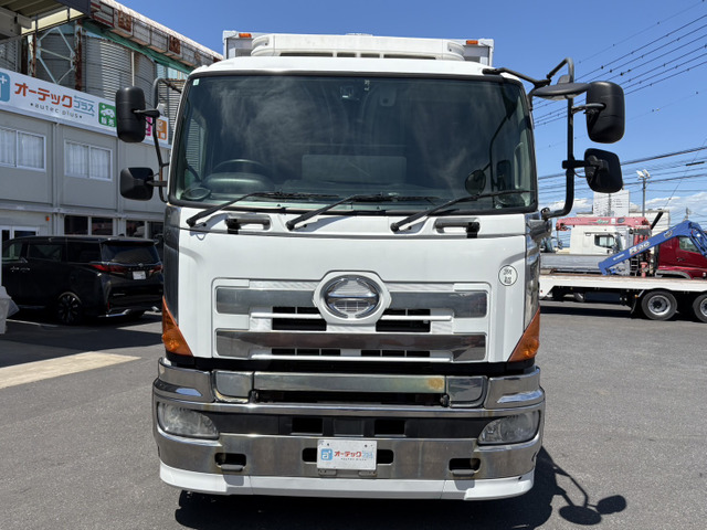 プロフィア冷凍冷蔵車