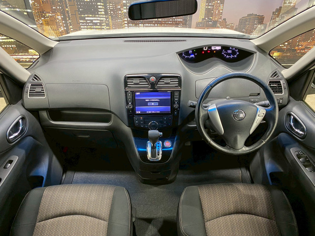 セレナ2.0 ハイウェイスター Vセレクション+Safety S-HYBRID