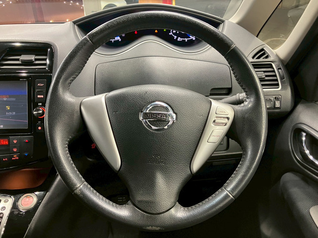 セレナ2.0 ハイウェイスター S-HYBRID