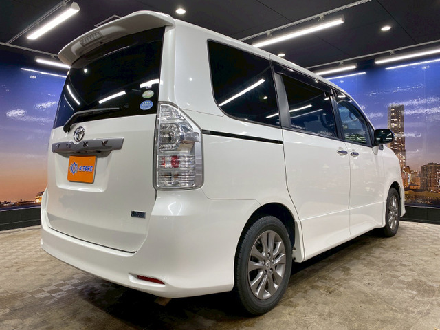 ヴォクシー2.0 ZS 煌