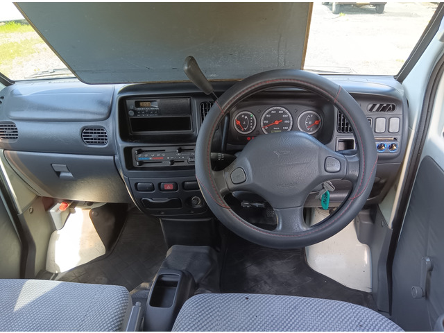 ハイゼットデッキバンベースグレード 4WD