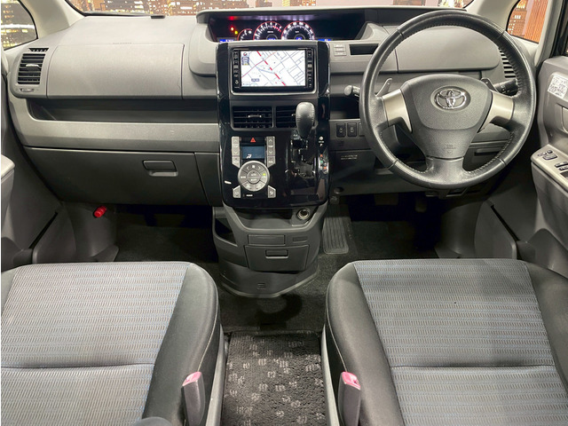 ヴォクシー2.0 ZS
