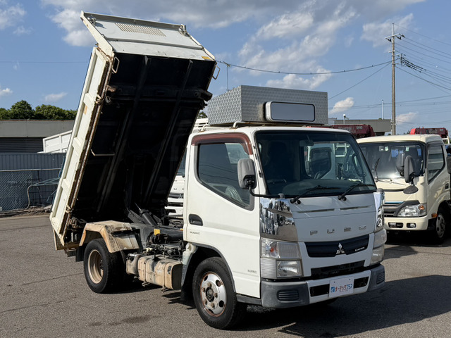キャンターダンプ