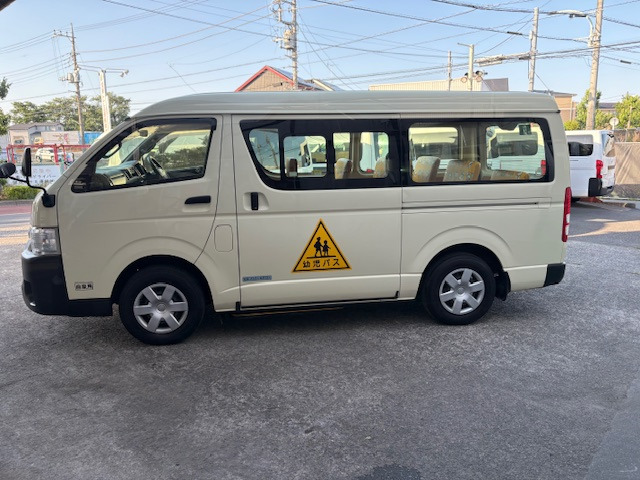 ハイエース2.7 DX ロング ミドルルーフ 4WD