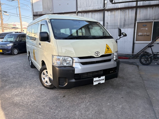 ハイエース2.7 DX ロング ミドルルーフ 4WD