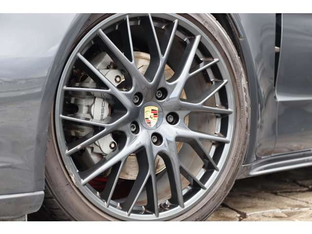 21�C���`�p�i���[���X�|�[�c�f�U�C����842,000