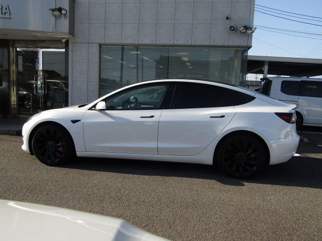 ��{�ۏ؂͔[�Ԏ�����3�����ԁE���s����3000km(�����ꂩ���������ł̓K�p)���o�b�e���[�E�h���C�u���j�b�g�Ɋւ��Ă̓��[�J�[�ۏ؂��p�����Ă��[�Ԃ��\�ł��B