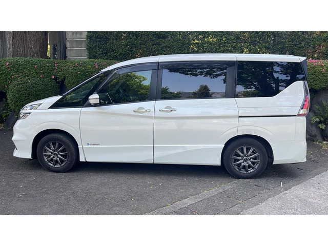 セレナ1.2 e-POWER ハイウェイスターV