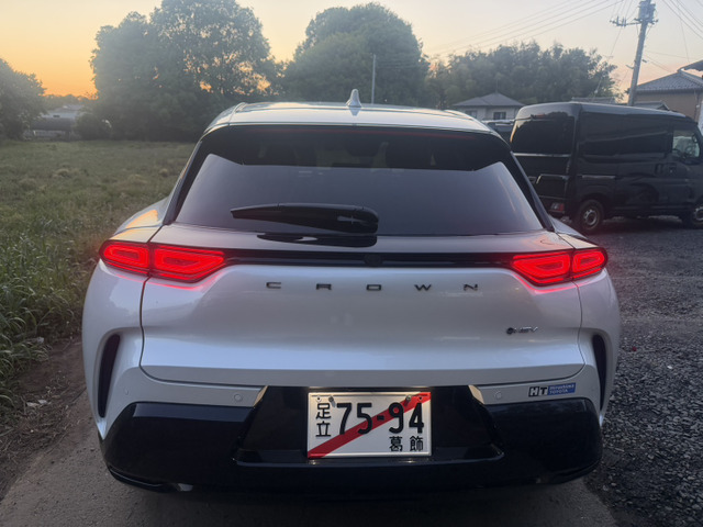 クラウンスポーツ2.5 Z E-Four 4WD