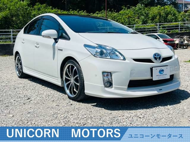 プリウス1.8 S
